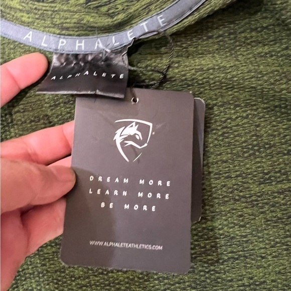 ALPHALETE MUSCLE SHIRT GYM SHIRT NWT MEDIUM VERY STRETCHY - Picture 7 of 16